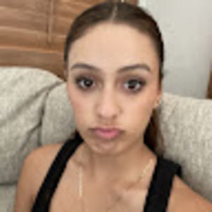 Meet your Posher, Alexandrea